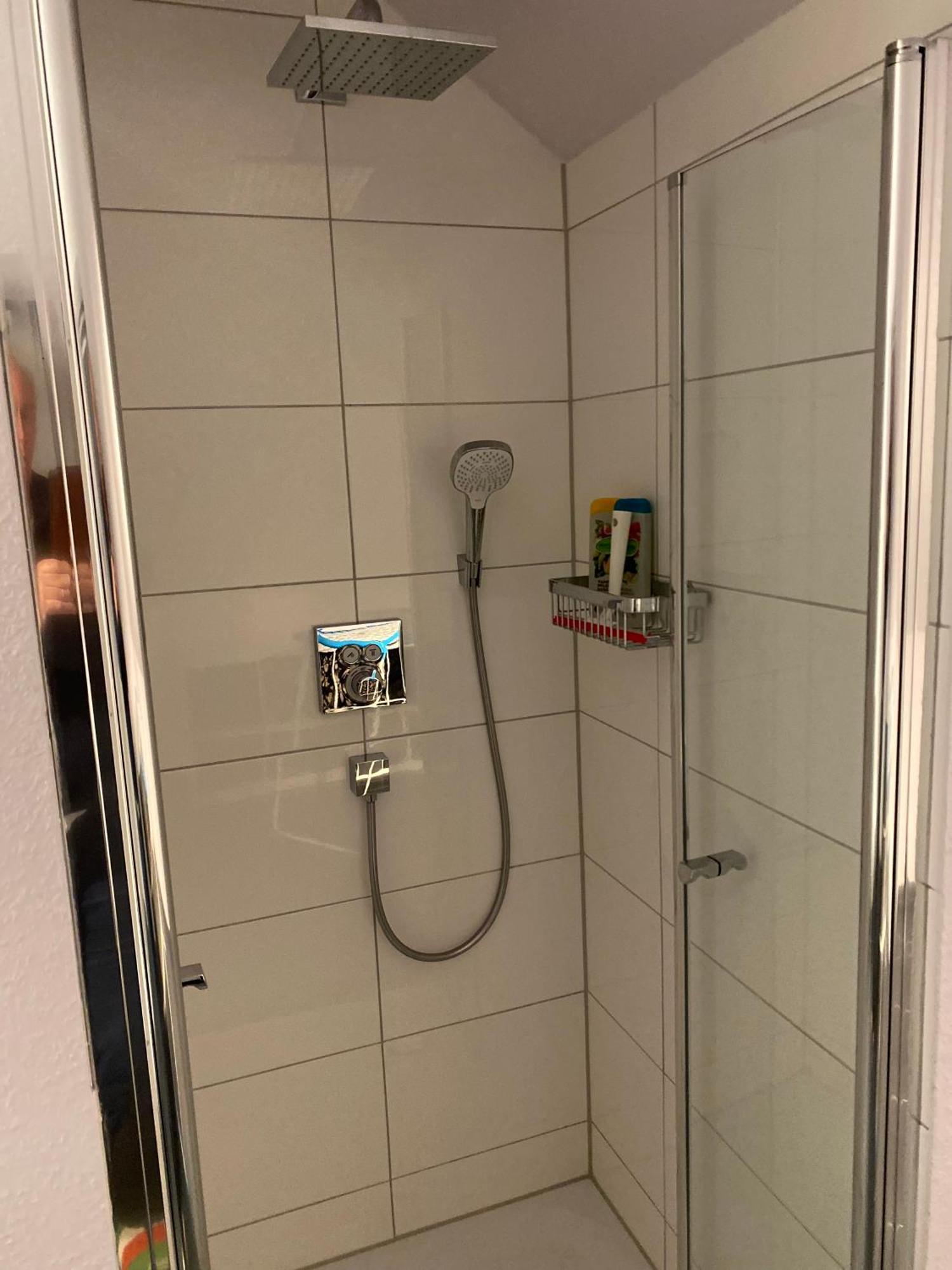 Zimmer Am Bachlauf Гелзенкирхен Екстериор снимка