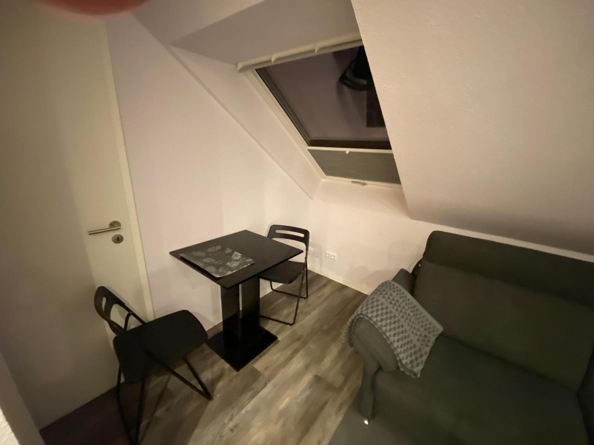 Zimmer Am Bachlauf Гелзенкирхен Екстериор снимка